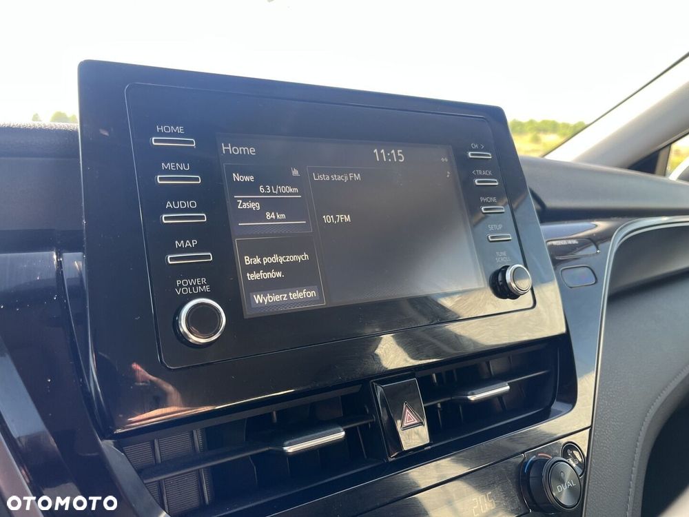 Toyota Camry 2.5 Hybrid Comfort CVT - 18