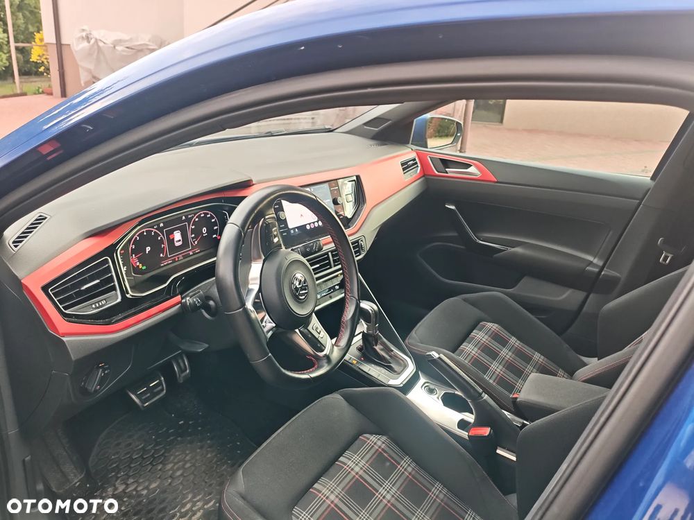 Volkswagen Polo - 7
