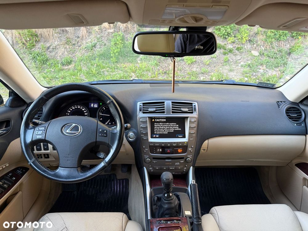 Lexus IS 220 D Prestige - 40
