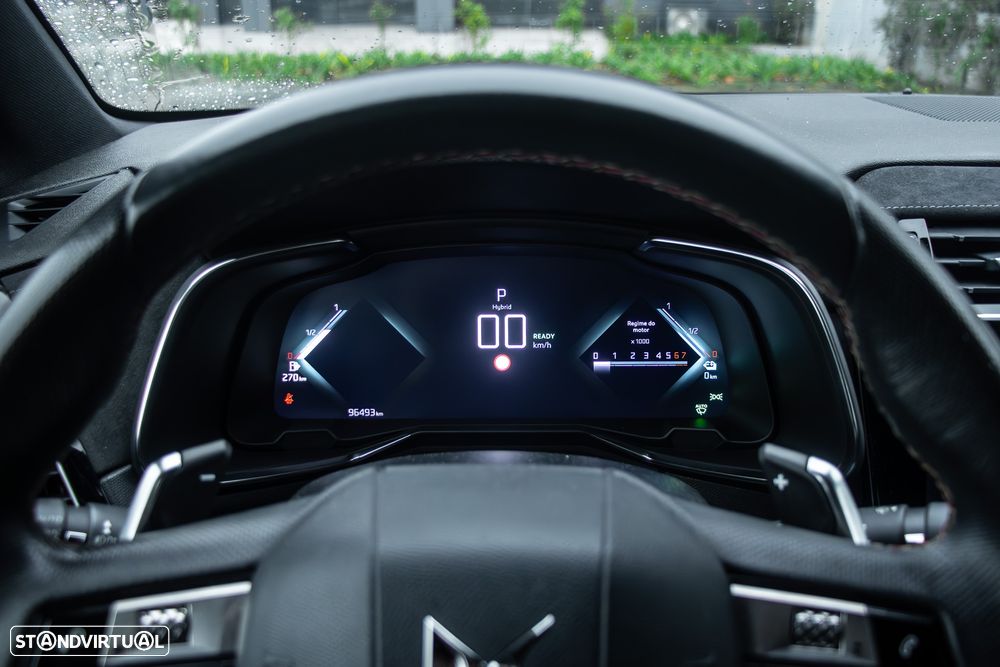 DS DS7 Crossback E-Tense Performance Line EAT8 - 12