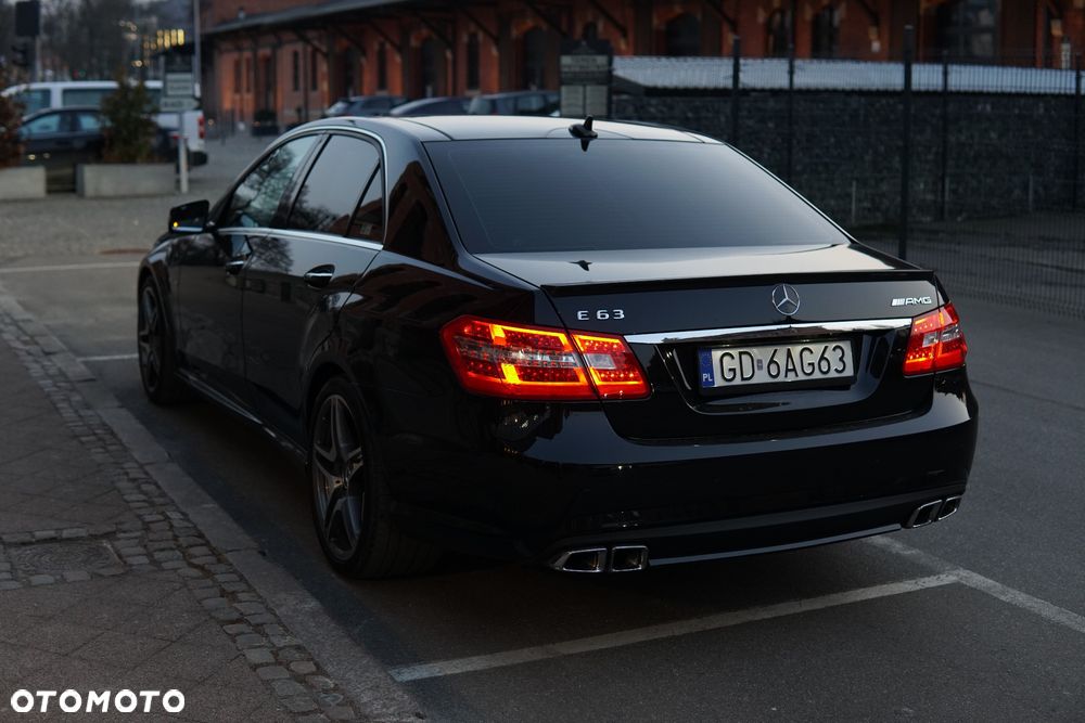Mercedes-Benz Klasa E 63 AMG - 26