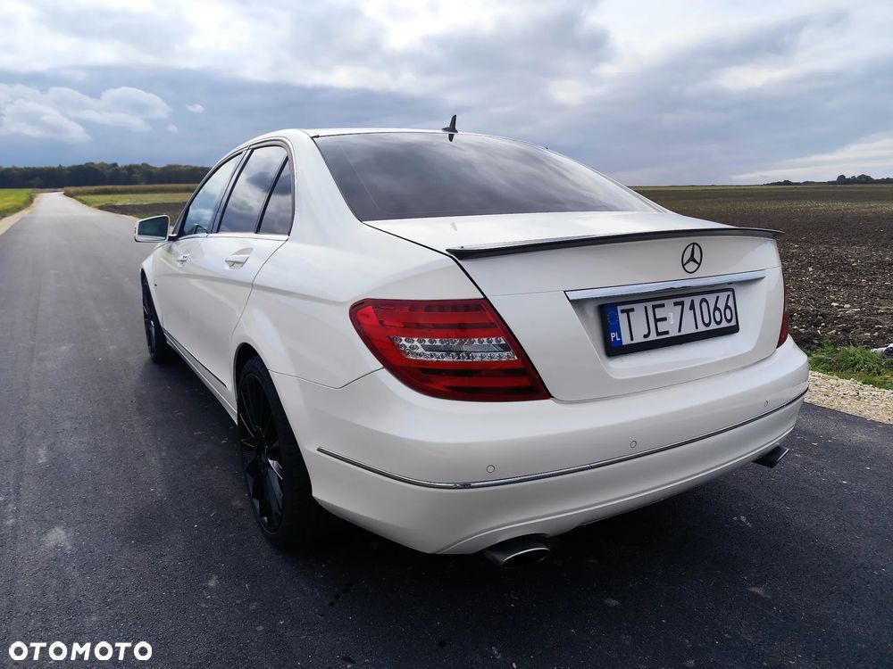 Mercedes-Benz Klasa C 350 BlueEff Avantgarde - 11