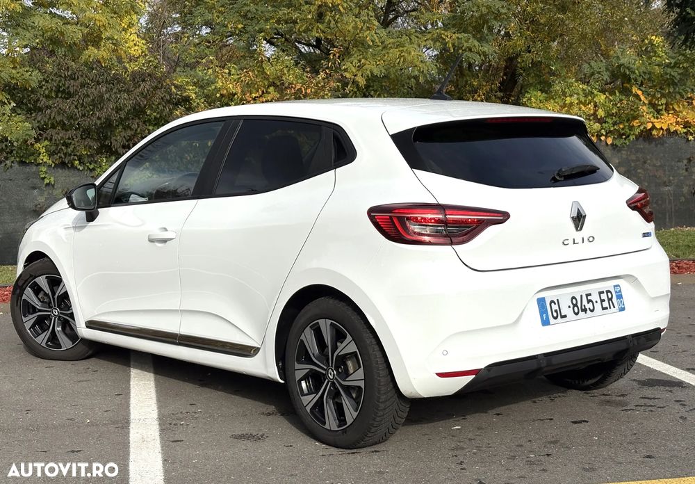 Renault Clio V E-Tech 145 Techno - 4