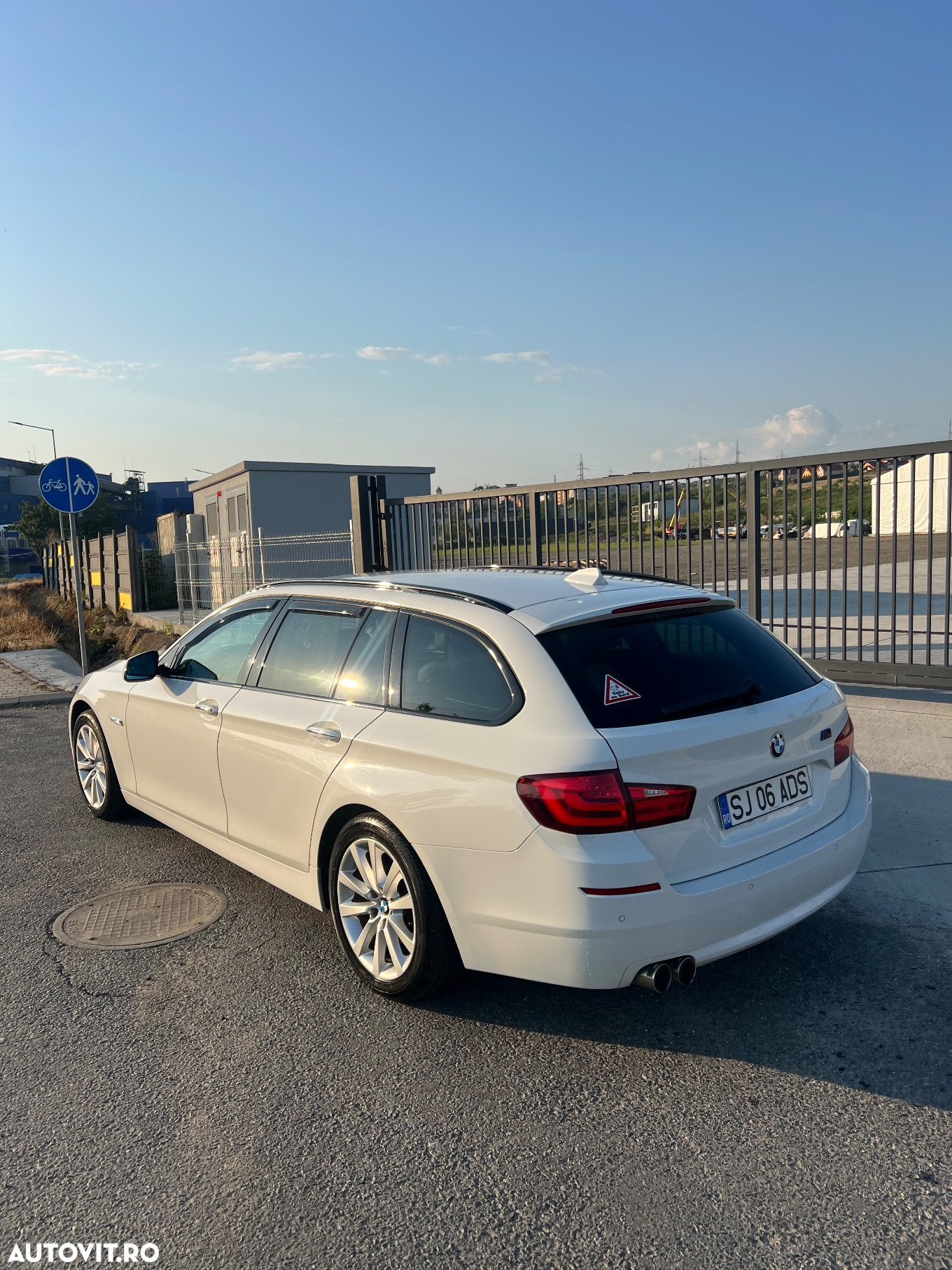 BMW Seria 5 525d xDrive Sport-Aut. - 4