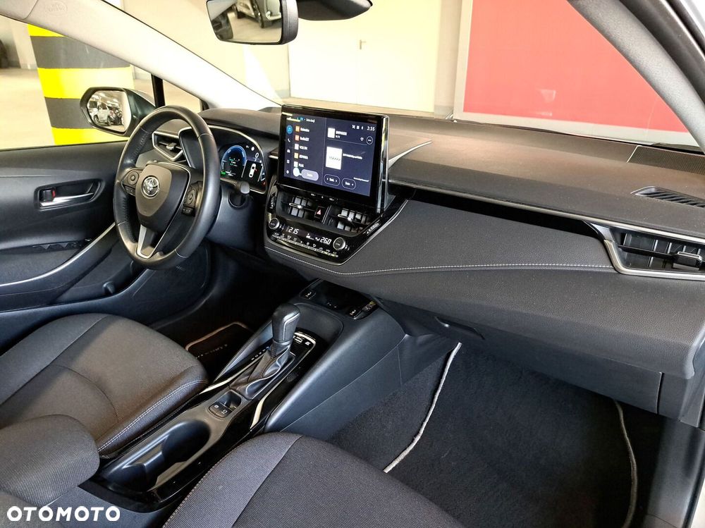 Toyota Corolla 1.8 Hybrid Comfort - 17