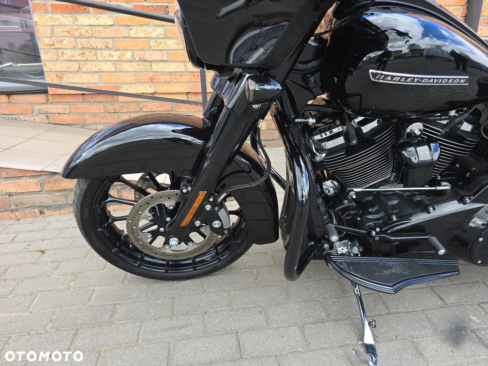 Harley-Davidson Touring Street Glide - 12