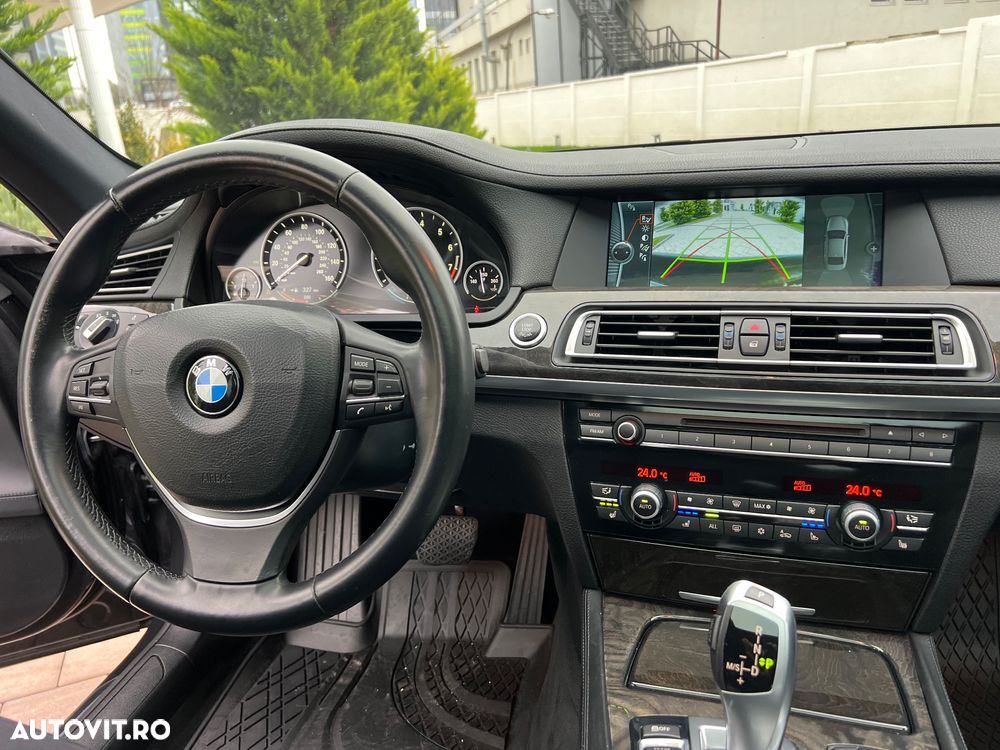 BMW Seria 7 750Li Aut. - 30