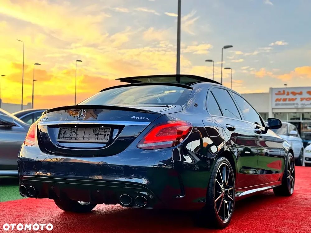 Mercedes-Benz Klasa C 300 4Matic 9G-TRONIC - 6