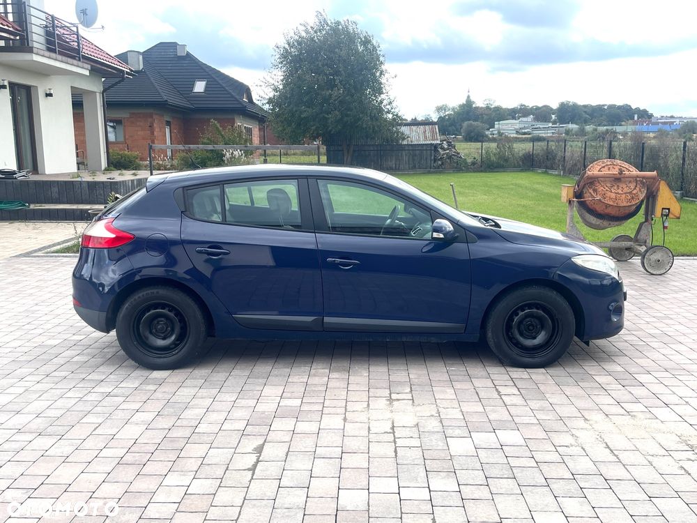 Renault Megane 1.5 dCi Emotion - 8