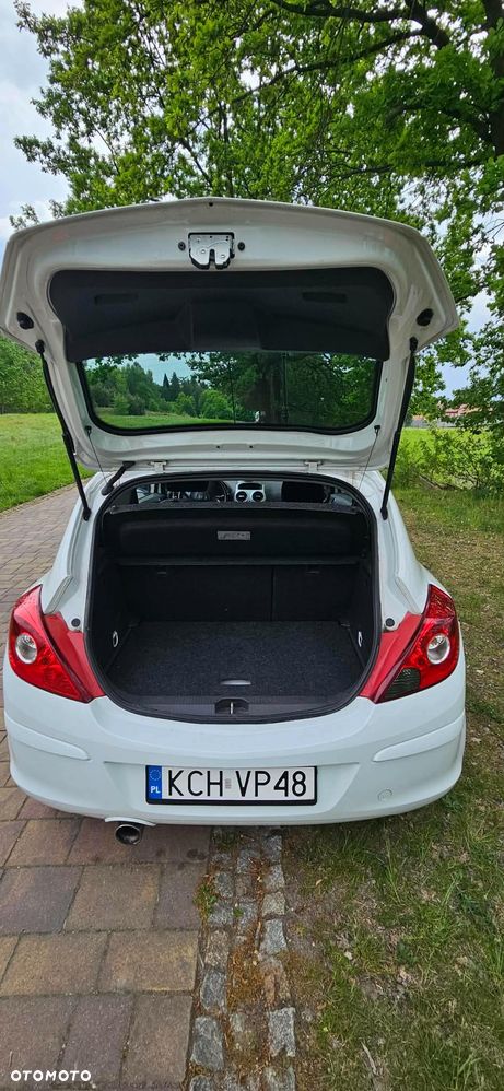Opel Corsa 1.2 16V Edition / Active - 4