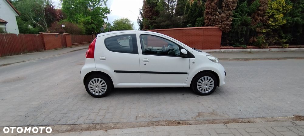 Peugeot 107 - 8