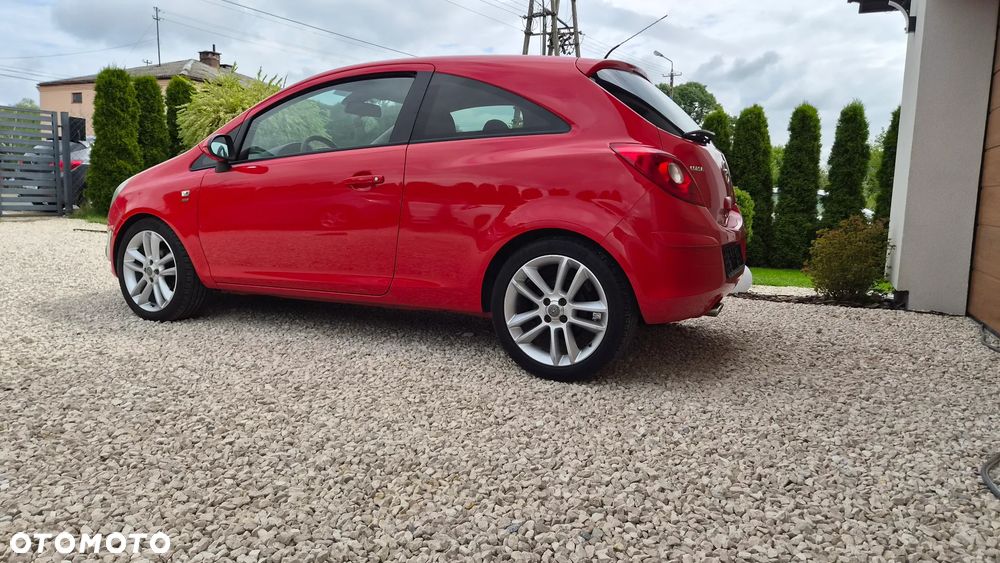 Opel Corsa 1.4 16V Energy - 9
