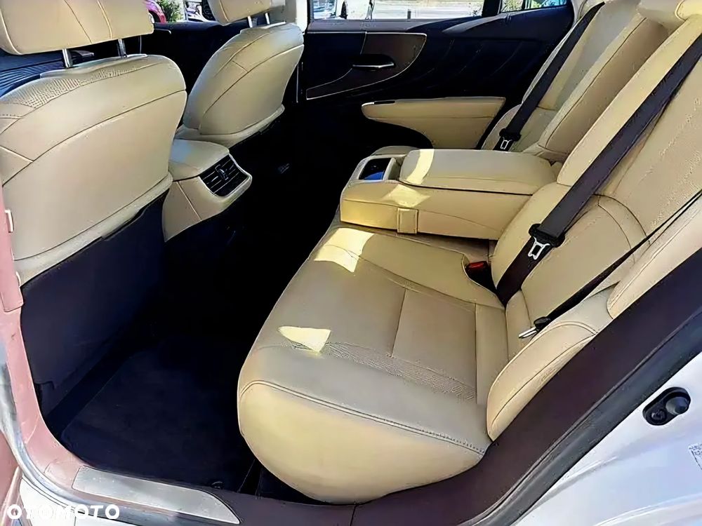 Lexus LS 500 Omotenashi AWD - 20