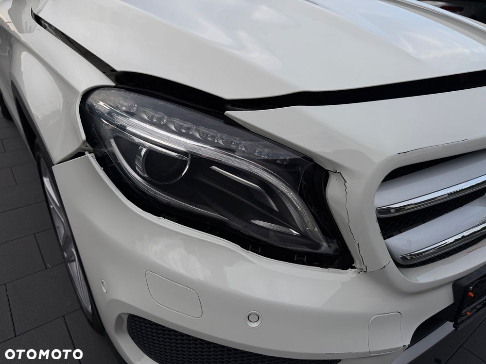 Mercedes-Benz GLA 200 AMG Line - 16