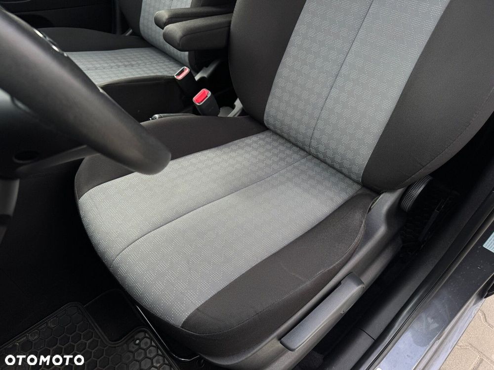 Kia Venga 1.4 M - 11