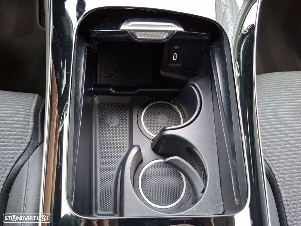 Mercedes-Benz GLC 220 d 4Matic — fotografia 21