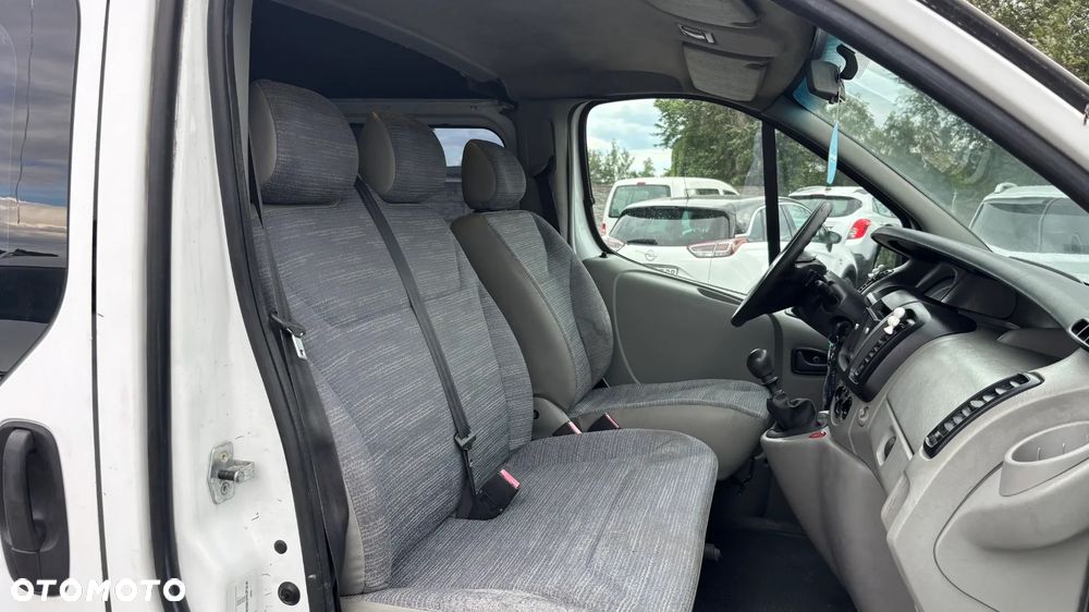 Renault TRAFIC - 24