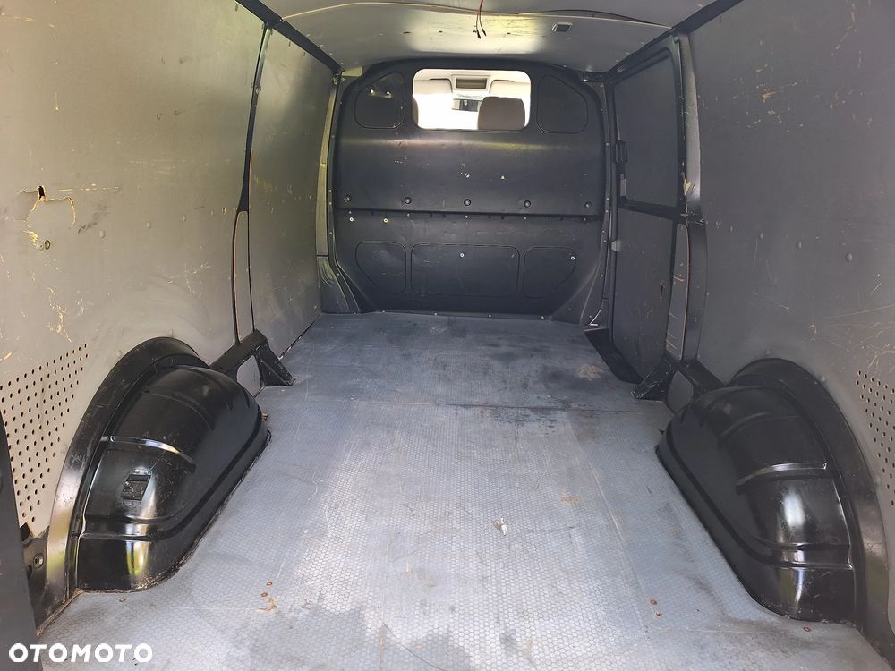 Volkswagen Transporter T5 - 9