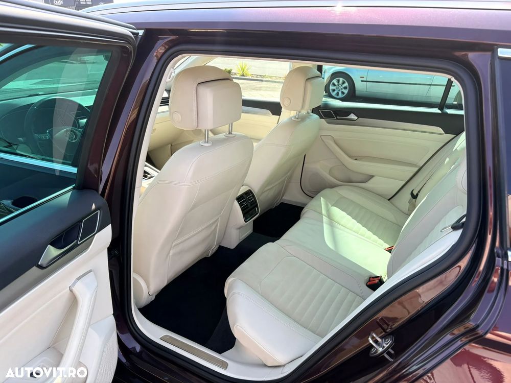 Volkswagen Passat - 4
