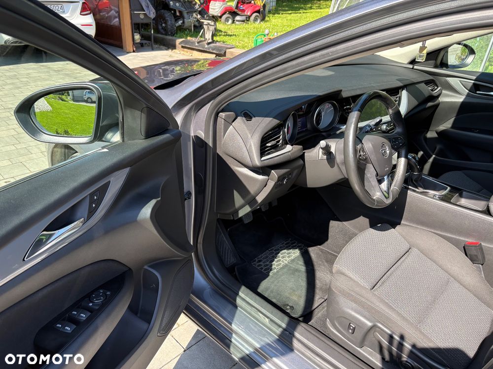 Opel Insignia - 22