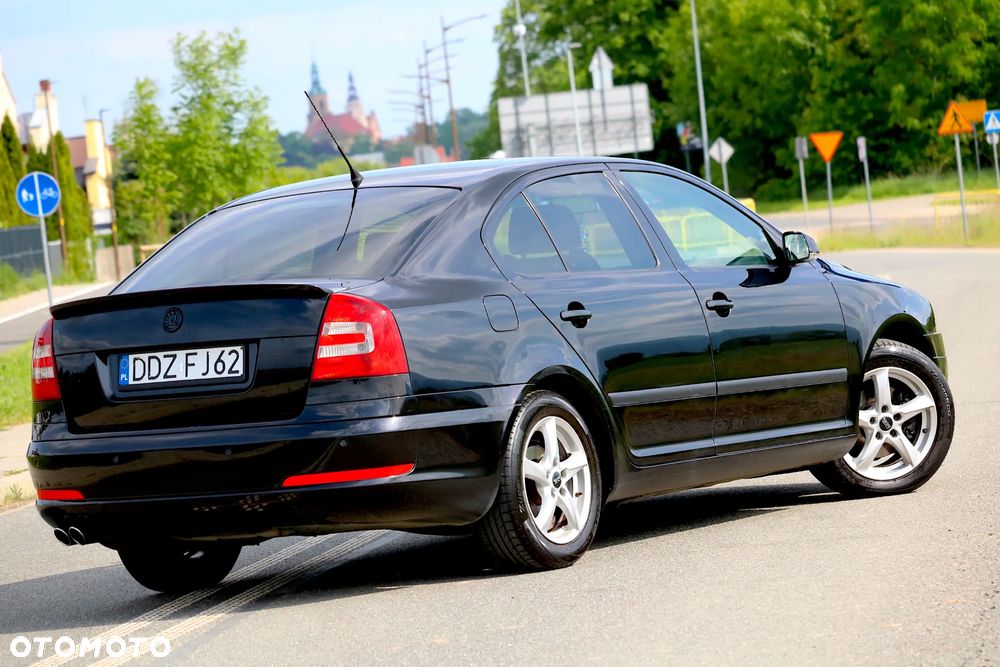 Skoda Octavia 2.0 TDI DPF Elegance - 27