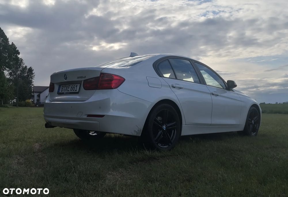 BMW Seria 3 318d DPF - 6