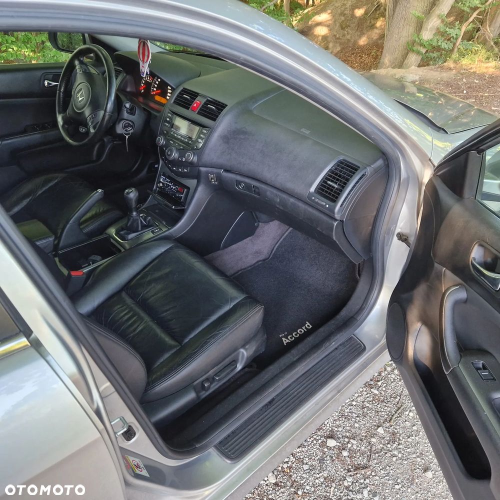 Honda Accord 2.0 i Executive - 19