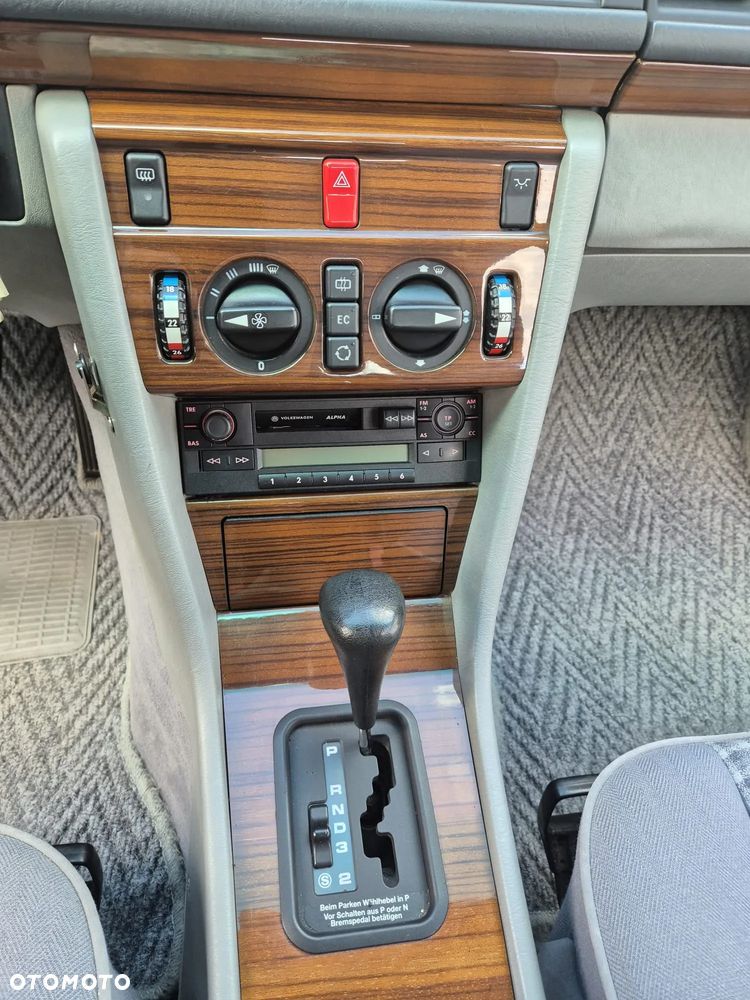 Mercedes-Benz W124 (1984-1993) - 17