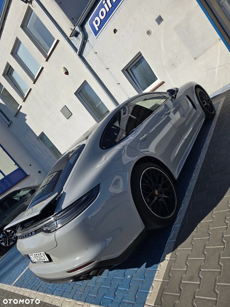 Porsche Panamera 4 - 24