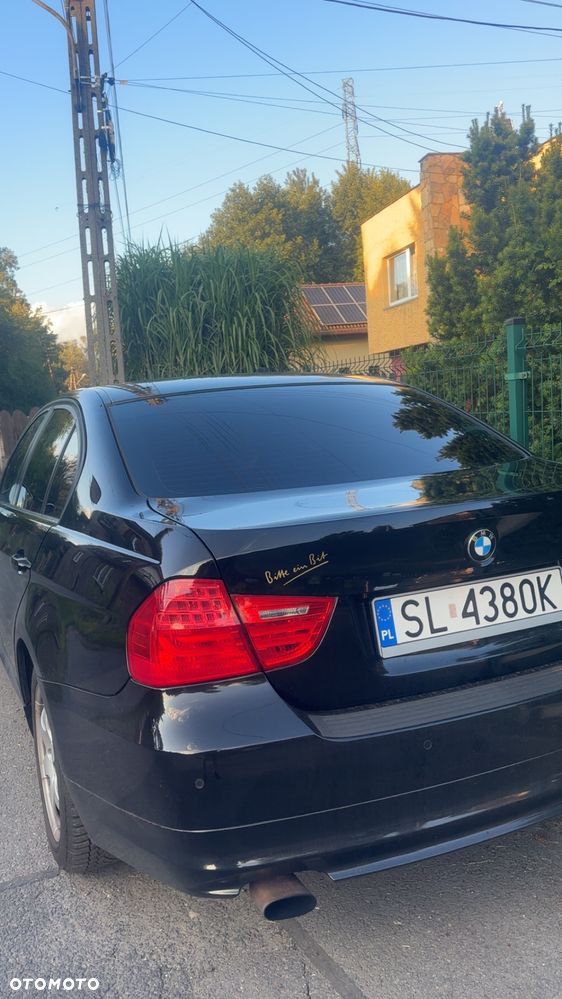 BMW Seria 3 318i Edition Sport - 9