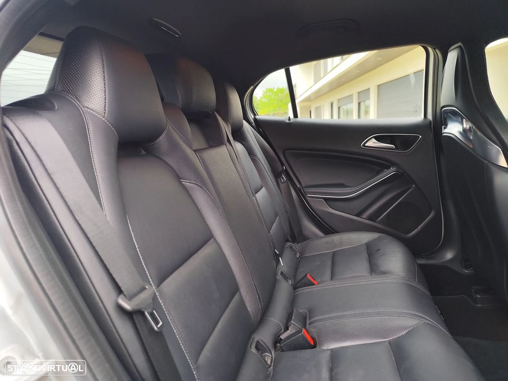 Mercedes-Benz GLA 45 AMG 4-Matic - 10