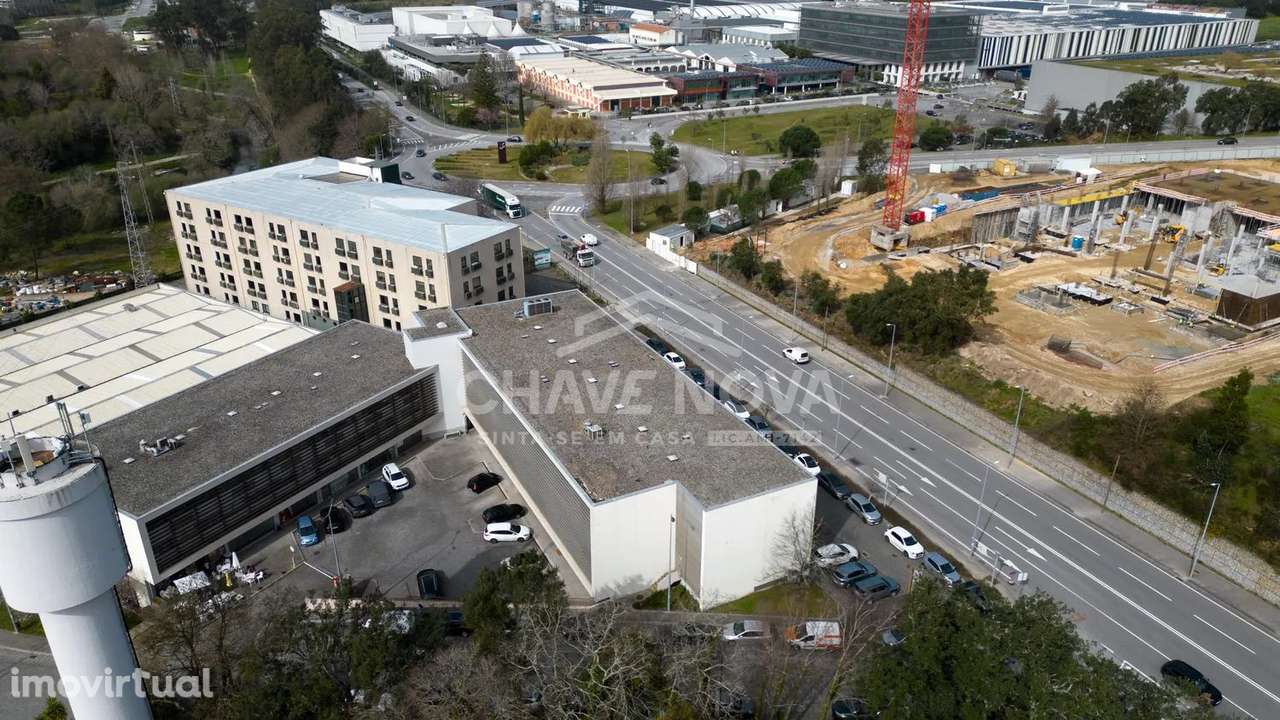 Prédio de Escritórios situado na Maia - Grande imagem: 3/18