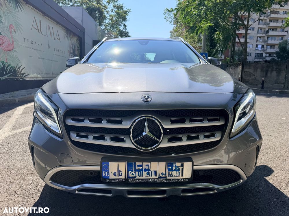 Mercedes-Benz GLA - 9