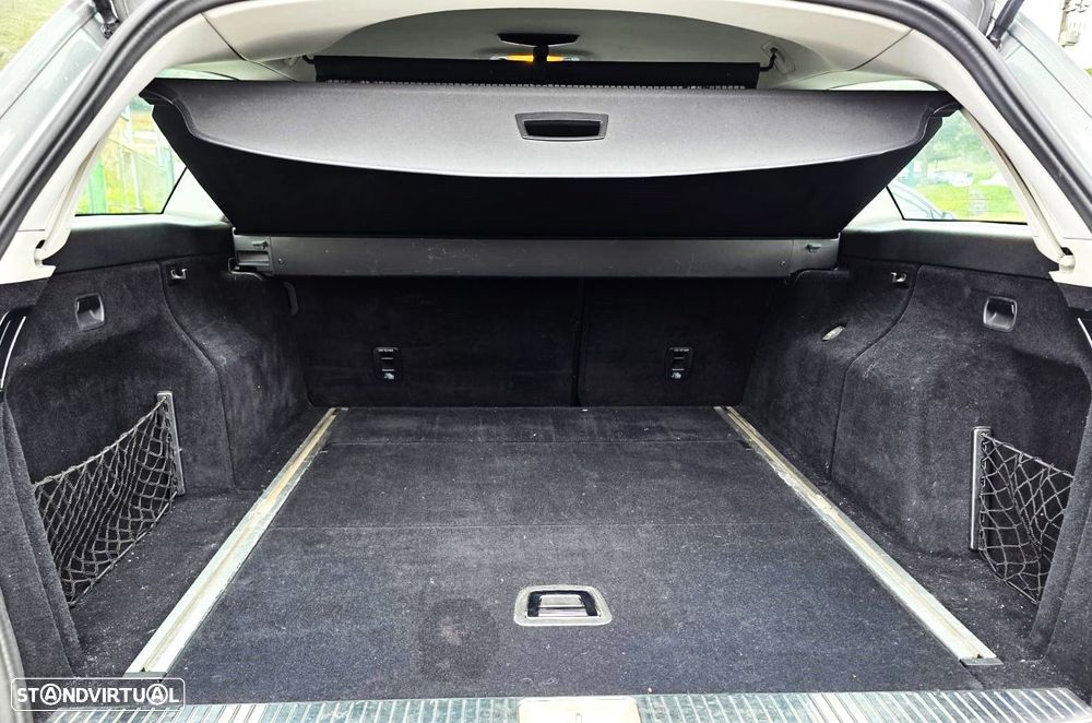 Mercedes-Benz E 250 CDi Avantgarde BlueEfficiency - 21