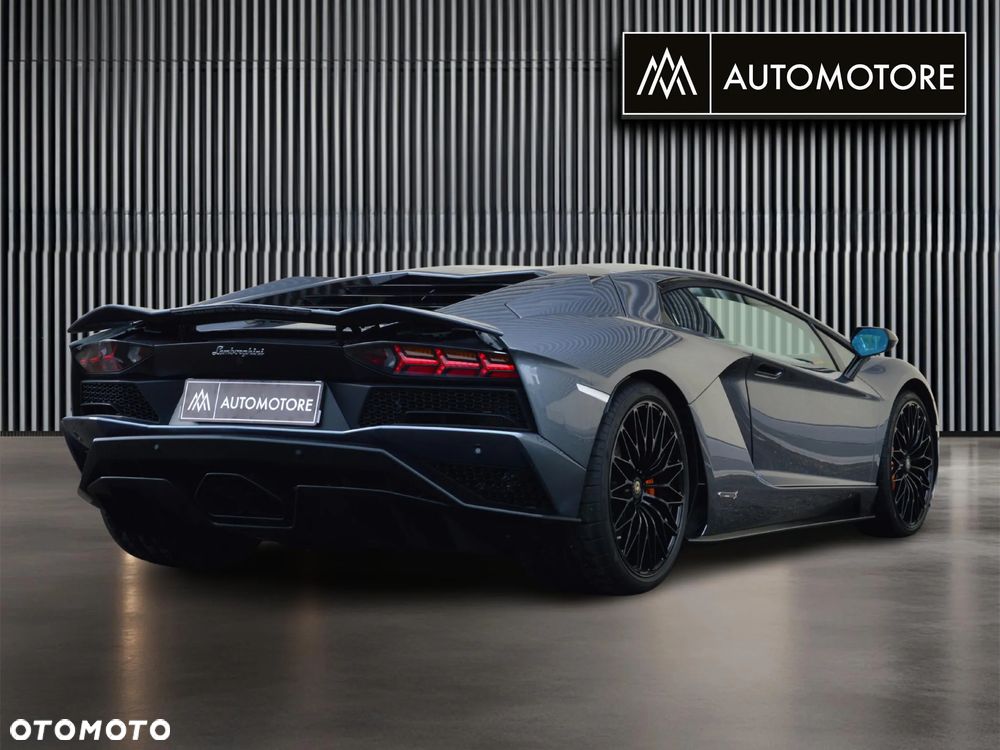 Lamborghini Aventador S - 8
