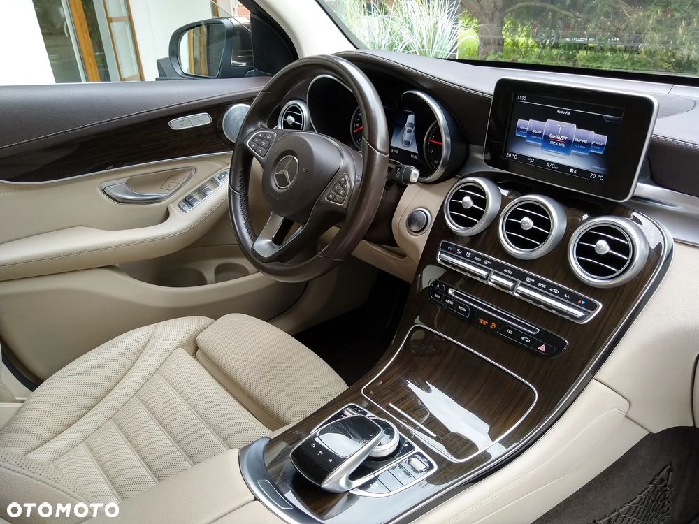 Mercedes-Benz GLC 220 d 4Matic 9G-TRONIC AMG Line - 12