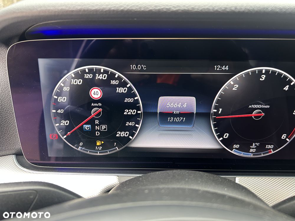 Mercedes-Benz Klasa E 220 d 9G-TRONIC - 17