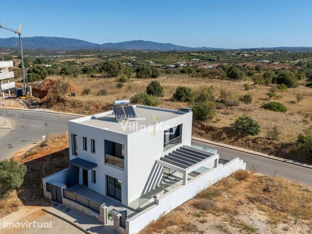 Moradia com 3 quartos, vista campo e mar em Mexilhoeira/Algarve/Por... - Grande imagem: 3/35