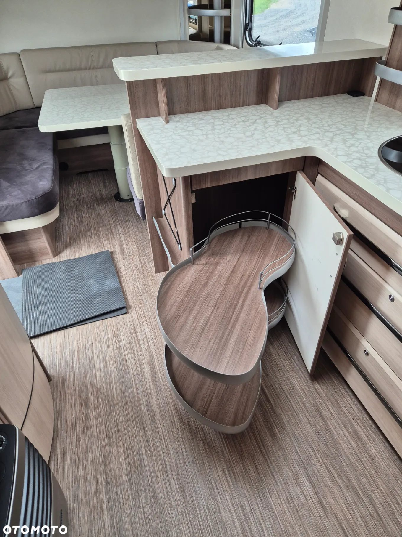 Hobby DE LUXE - 17