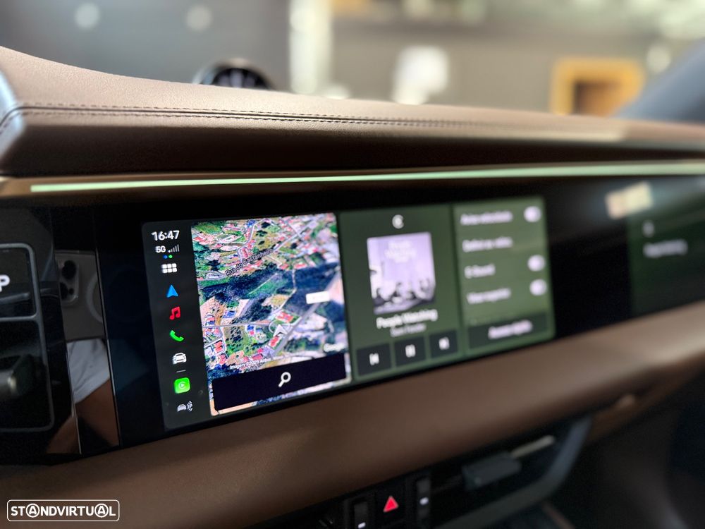Porsche Macan Electric 4 - 48