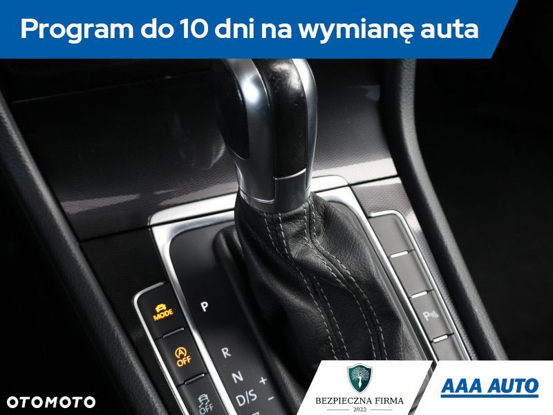Volkswagen Golf Variant - 20