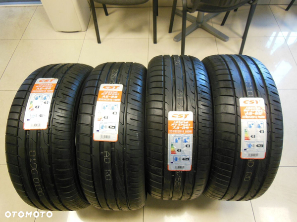 235/55R18 100W CST ADRENO H/P SPORT AD-R8