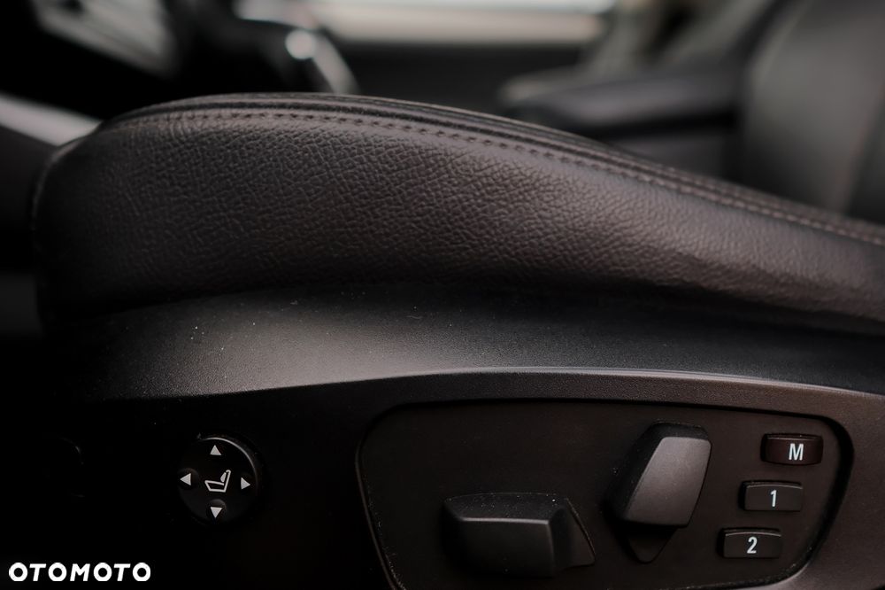 BMW X3 xDrive28i - 24