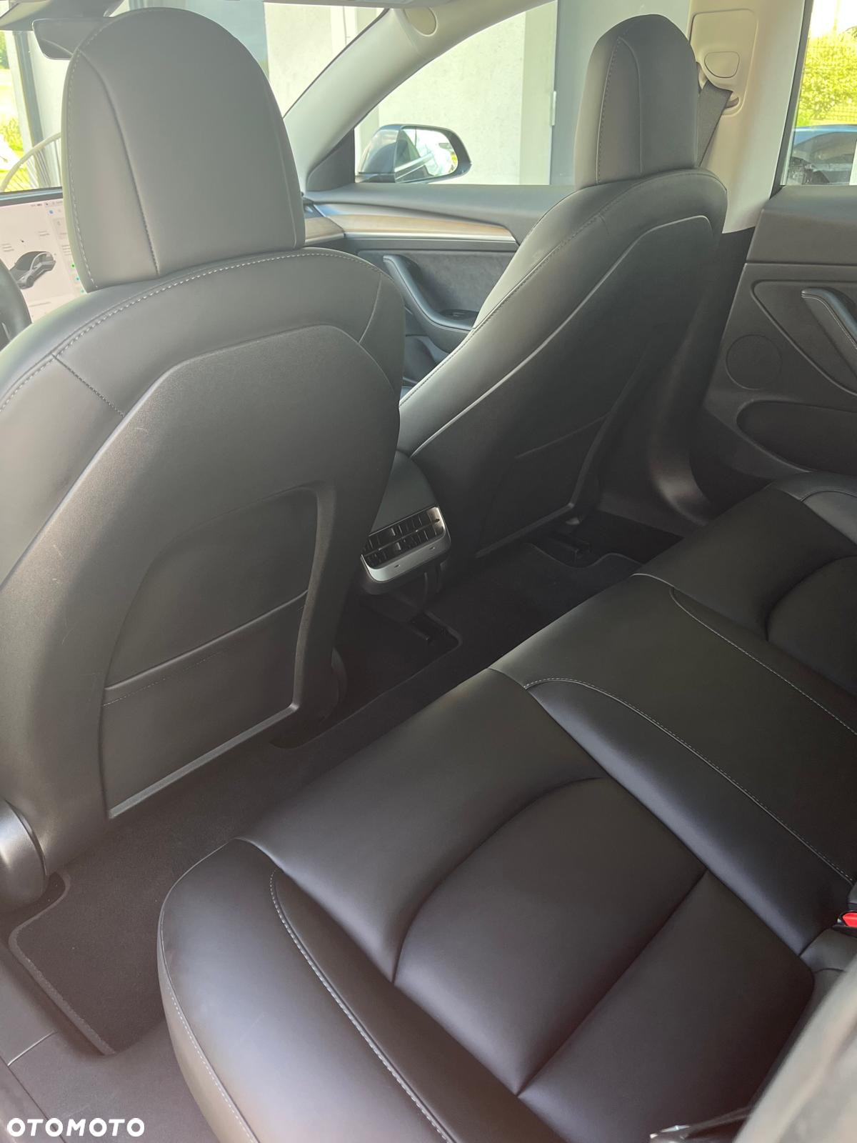 Tesla Model 3 Performance AWD - 24