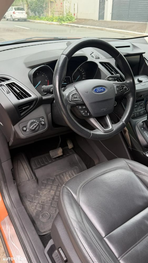 Ford Kuga 2.0 TDCi Powershift 4WD Titanium - 6