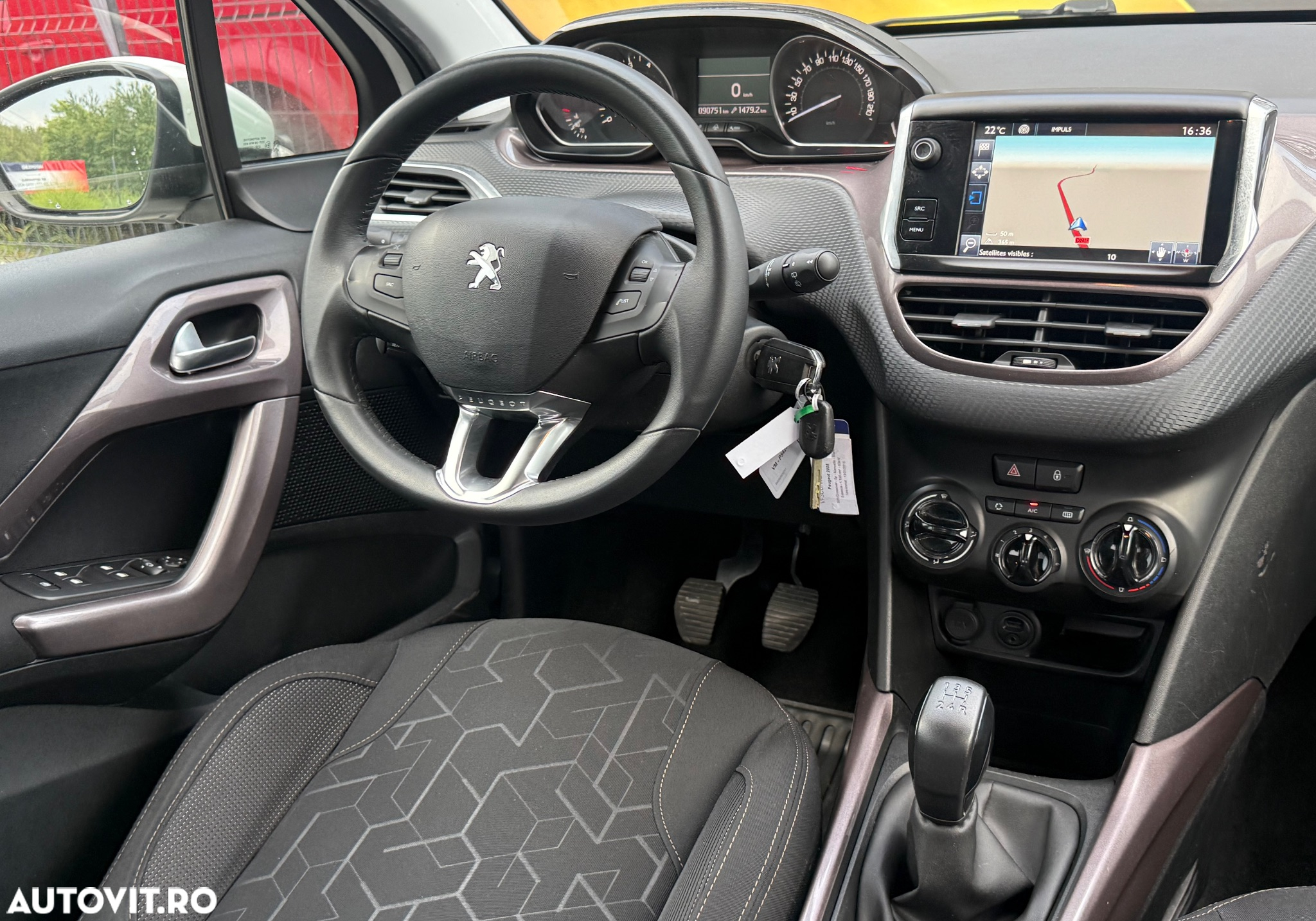 Peugeot 2008 1.2 L PureTech STT Active - 19