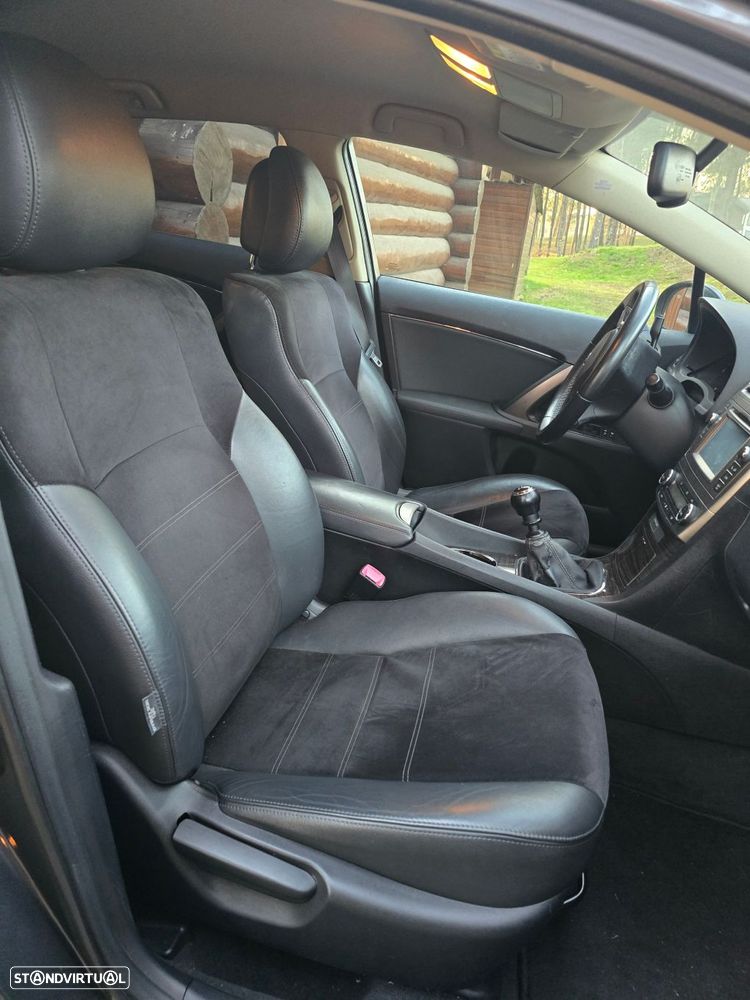 Toyota Avensis SW 2.0 D-4D Exclusive +Navi - 4