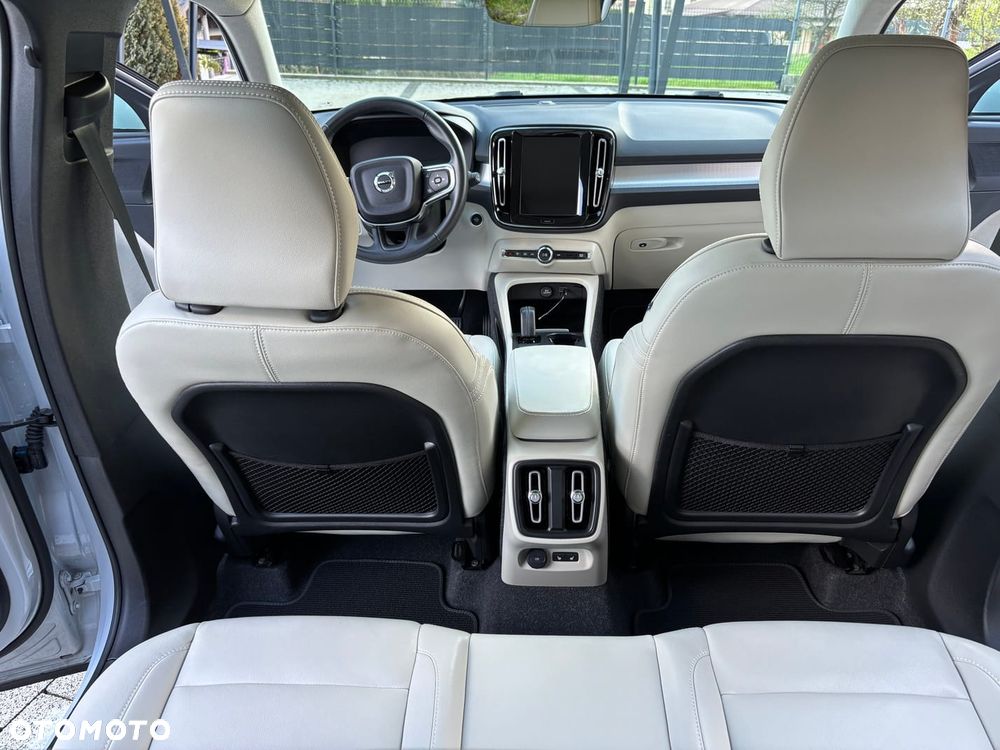Volvo XC 40 - 25
