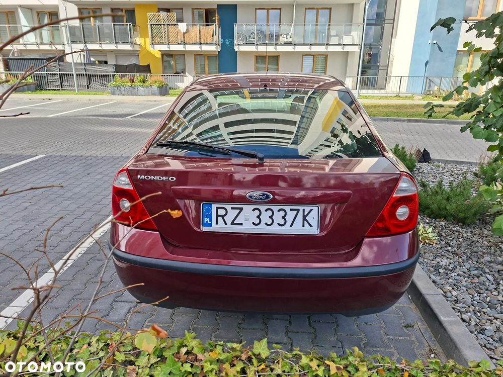 Ford Mondeo 1.8 Ambiente - 5
