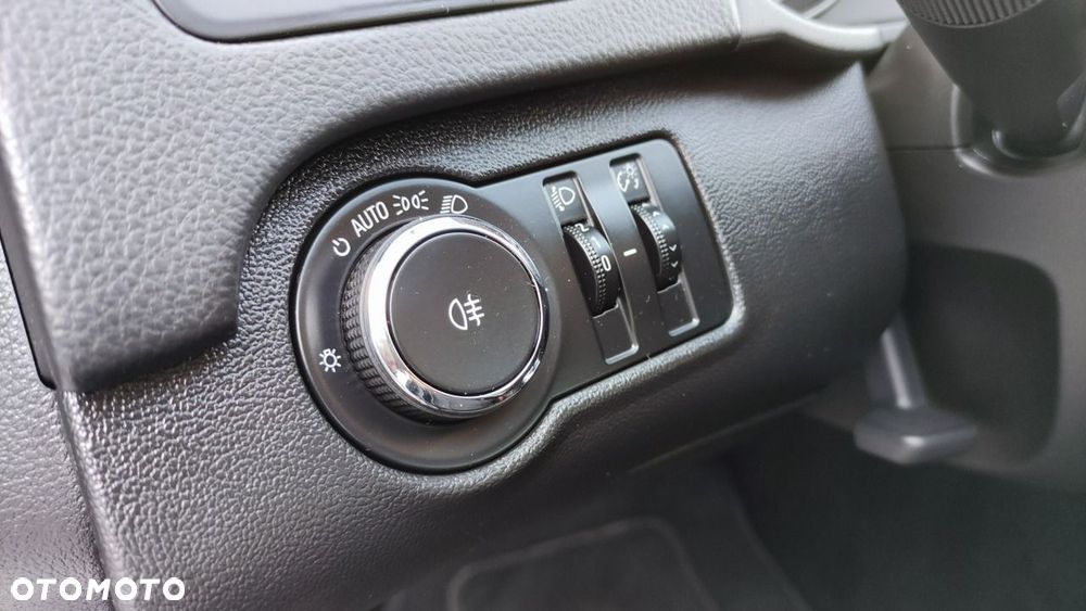Opel Insignia 1.8 Innovation - 24